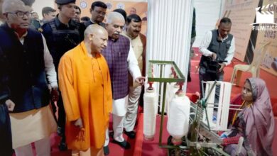 खादी महोत्सव 2025 है स्वदेशी, नवाचार और सशक्तिकरण का उत्सव खादी महोत्सव 2025 है स्वदेशी, नवाचार और सशक्तिकरण का उत्सव