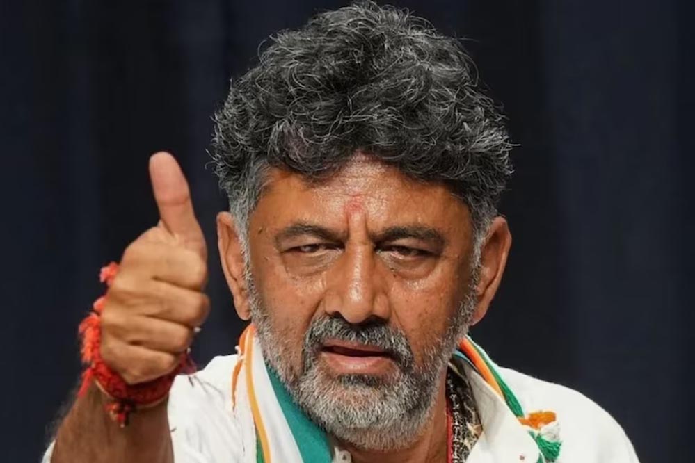 कर्नाटक में DK समर्थक विधायकों की संख्या बढ़ी, सिद्धा की कुर्सी खतरे में? कर्नाटक में DK समर्थक विधायकों की संख्या बढ़ी, सिद्धा की कुर्सी खतरे में?