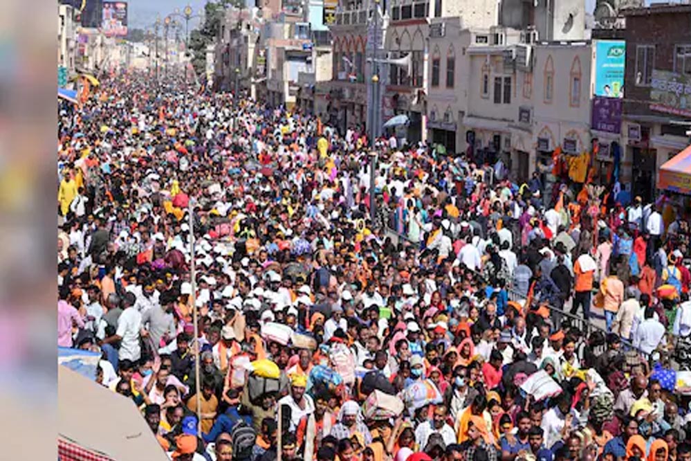 श्रद्धालुओं की बढ़ती आवक ने छोटे व्यवसायियों की बदली किस्मत, अयोध्या बनी समृद्धि की नई पहचान