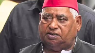 राम मंदिर ध्वजारोहण पर सपा सांसद अवधेश प्रसाद का बयान: ‘सारा कामधाम छोड़कर नंगे पैर जाऊंगा’