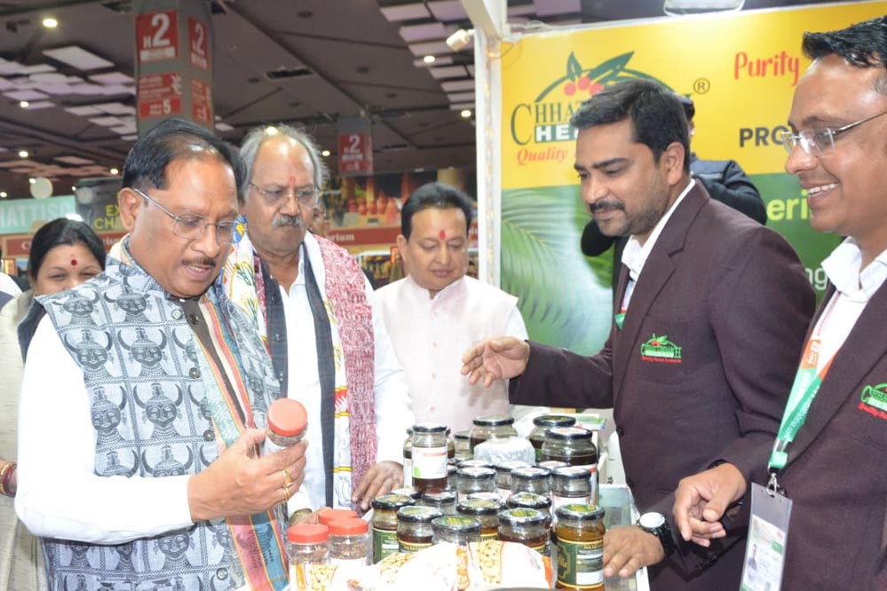 रायपुर : अंतरराष्ट्रीय व्यापार मेले में मुख्यमंत्री  विष्णुदेव साय ने छत्तीसगढ़ पेवेलियन का किया अवलोकन