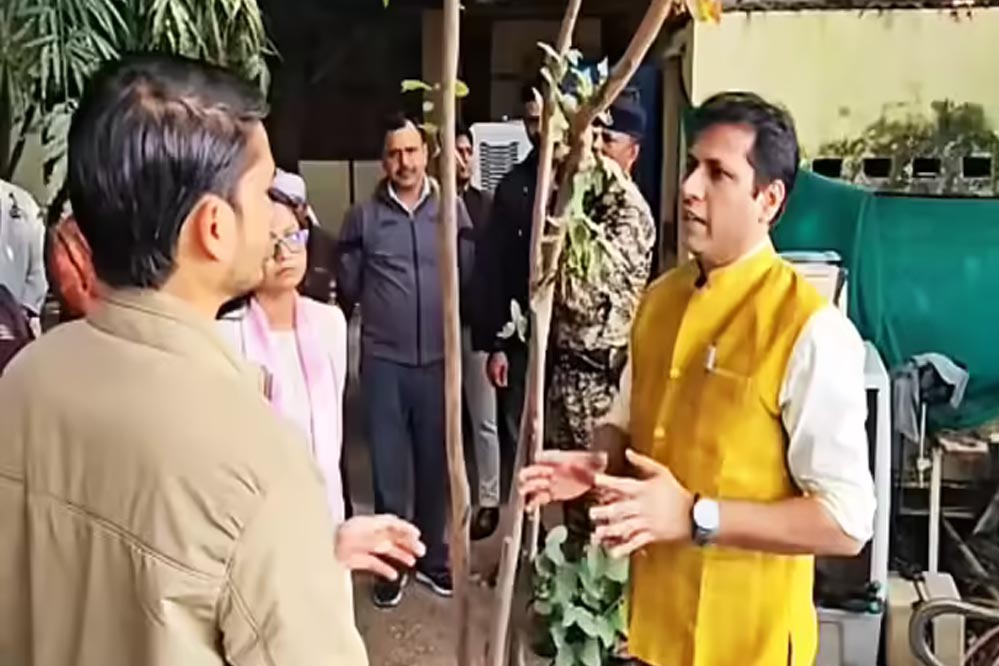 दतिया: कलेक्टर की अपील पर किसान ने दान की तीन बीघा जमीन, गांव में बनेगा नया अस्पताल