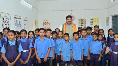 रायपुर : शिक्षा मंत्री गजेंद्र यादव ने मैनपुर क्षेत्र के विद्यालयों का किया औचक निरीक्षण रायपुर : शिक्षा मंत्री गजेंद्र यादव ने मैनपुर क्षेत्र के विद्यालयों का किया औचक निरीक्षण