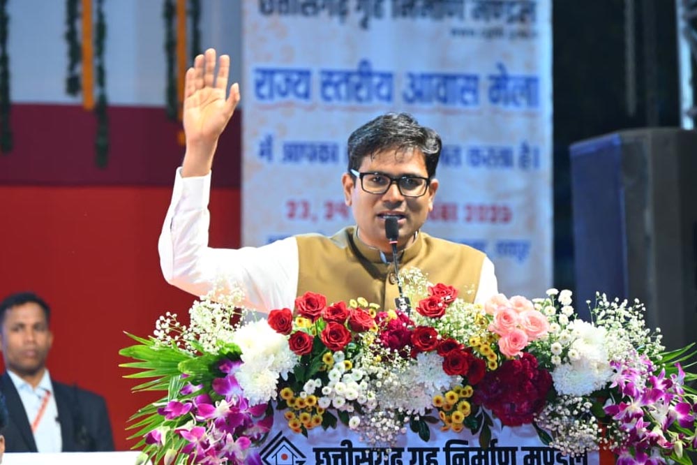 रायपुर : राज्य स्तरीय आवास मेला–2025 में बंपर हुई बुकिंग रायपुर : राज्य स्तरीय आवास मेला–2025 में बंपर हुई बुकिंग