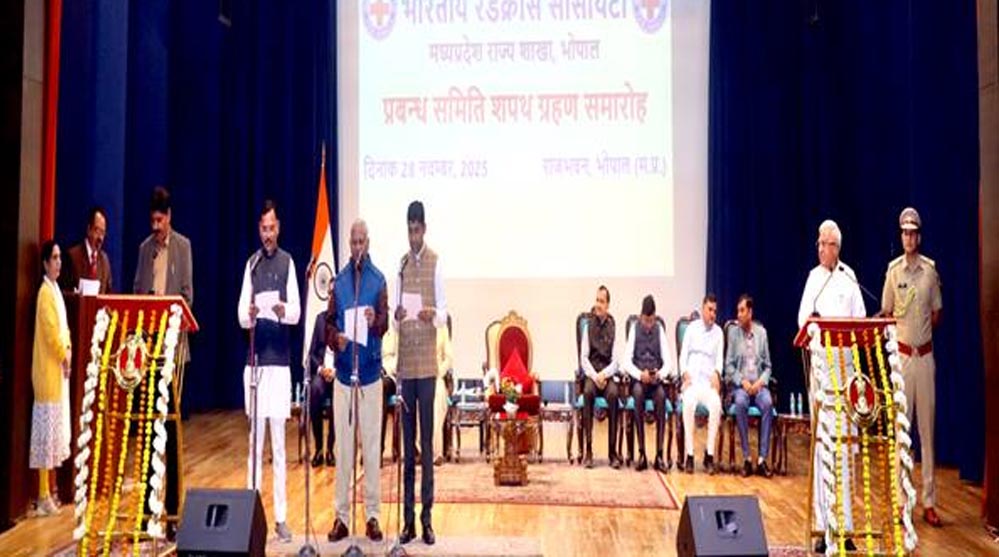 नव निर्वाचित पदाधिकारी ईमानदारी, कर्तव्यनिष्ठा और पारदर्शिता का उच्च स्तर पर करें पालन : राज्यपाल  पटेल