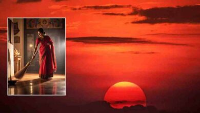 सूर्यास्त के बाद भूलकर भी न करें ये काम, वरना रूठ सकती हैं मां लक्ष्मी!