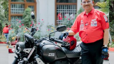 रायपुर : मुख्यमंत्री विष्णुदेव साय ने स्वयं बाइक चलाकर युवाओं को दिया सुरक्षित ड्राइविंग का संदेश रायपुर : मुख्यमंत्री विष्णुदेव साय ने स्वयं बाइक चलाकर युवाओं को दिया सुरक्षित ड्राइविंग का संदेश