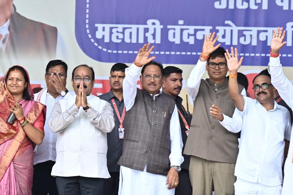 रायपुर : विशेष लेख : नई उड़ान, नया क्षितिज – छत्तीसगढ़ में महतारियों के सशक्तिकरण की कहानी