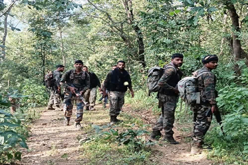 बालाघाट में नक्सलियों से मुठभेड़, कटेझिरिया जंगल में रातभर चली फायरिंग; नक्सली फरार