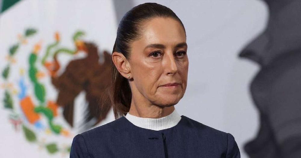 मेक्सिको में चौंकाने वाली घटना: महिला राष्ट्रपति के साथ सार्वजनिक कार्यक्रम में बदसलूकी मेक्सिको में चौंकाने वाली घटना: महिला राष्ट्रपति के साथ सार्वजनिक कार्यक्रम में बदसलूकी