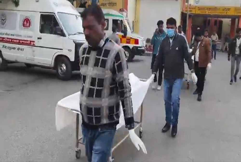 भीषण सड़क हादसा: मुरादाबाद में एक ही परिवार के पांच लोगों की मौत, CM योगी ने घटना पर जताया दुख