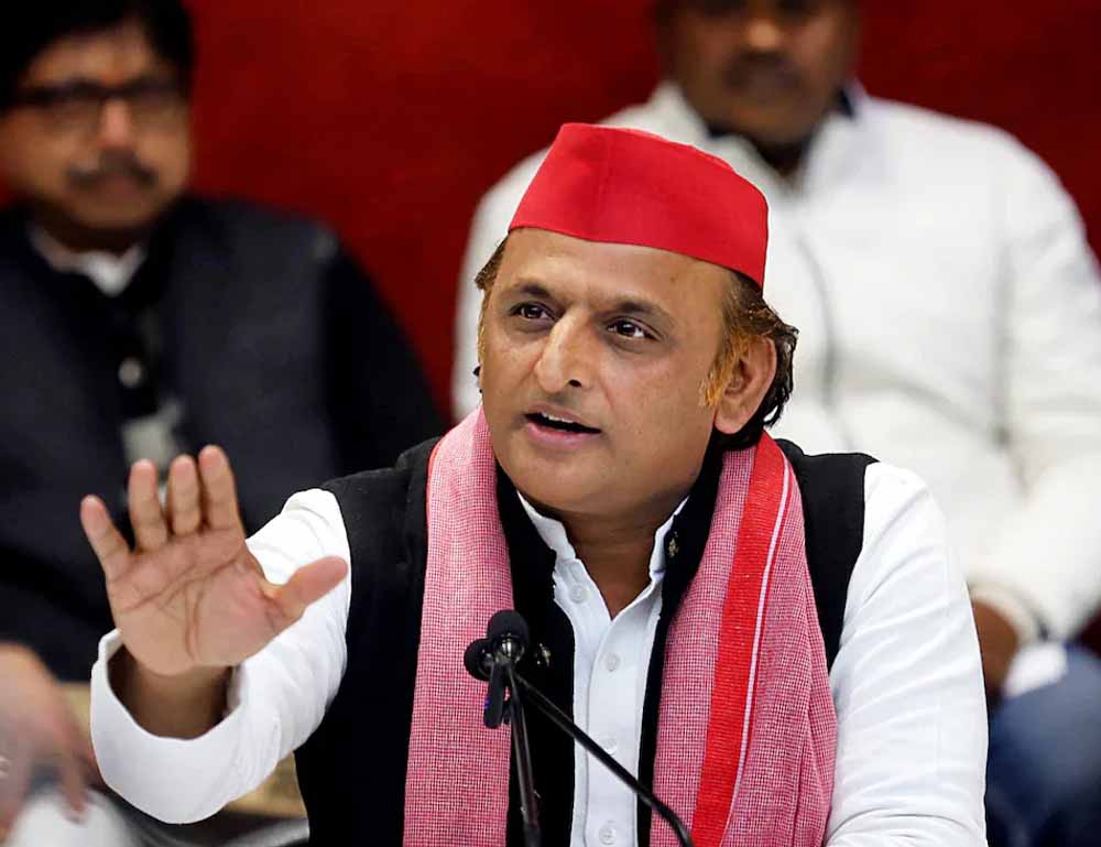 एग्जिट पोल फेल, बिहार में चलेगा तेजस्वी का जादू? अखिलेश यादव का बड़ा दावा