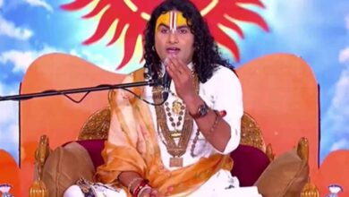 हरिद्वार में अनिरुद्धाचार्य का बयान: ‘बॉलीवुड लव जिहाद फैला रहा’, समारोह में तीखी टिप्पणी