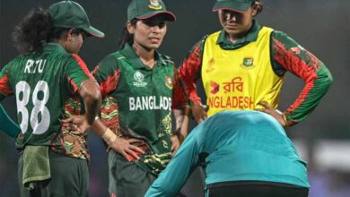 कप्तान पर गंभीर आरोप: जूनियर खिलाड़ियों संग करती थीं बदसलूकी, तेज गेंदबाज का खुलासा कप्तान पर गंभीर आरोप: जूनियर खिलाड़ियों संग करती थीं बदसलूकी, तेज गेंदबाज का खुलासा