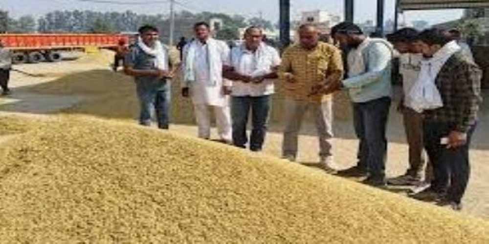 यूपी में धान खरीद को निरंतर मिल रहा किसानों का साथ