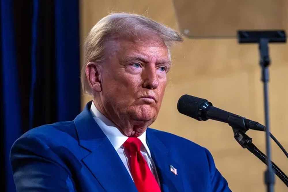 अमेरिका में ऐतिहासिक गतिरोध खत्म: सीनेट की मंजूरी के बाद ट्रंप ने किया शटडाउन समझौते पर साइन अमेरिका में ऐतिहासिक गतिरोध खत्म: सीनेट की मंजूरी के बाद ट्रंप ने किया शटडाउन समझौते पर साइन