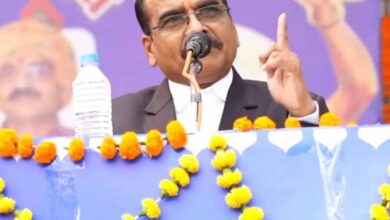 IAS संतोष वर्मा के बचाव में उतरे कांग्रेस के दिग्गज, ‘ब्राह्मण की बेटी’ बयान पर बढ़ी सियासी गर्मी