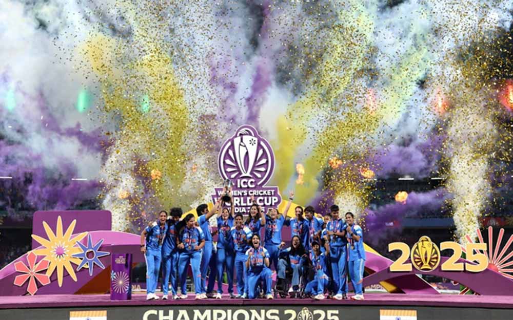 महाराष्ट्र कैबिनेट ने विश्व कप जीतने के लिए भारतीय महिला टीम को बधाई दी, नकद पुरस्कार की घोषणा की महाराष्ट्र कैबिनेट ने विश्व कप जीतने के लिए भारतीय महिला टीम को बधाई दी, नकद पुरस्कार की घोषणा की