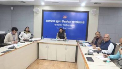 एसआईआर कार्य की प्रगति की रोजाना समीक्षा करें कलेक्टर: निर्वाचन आयोग