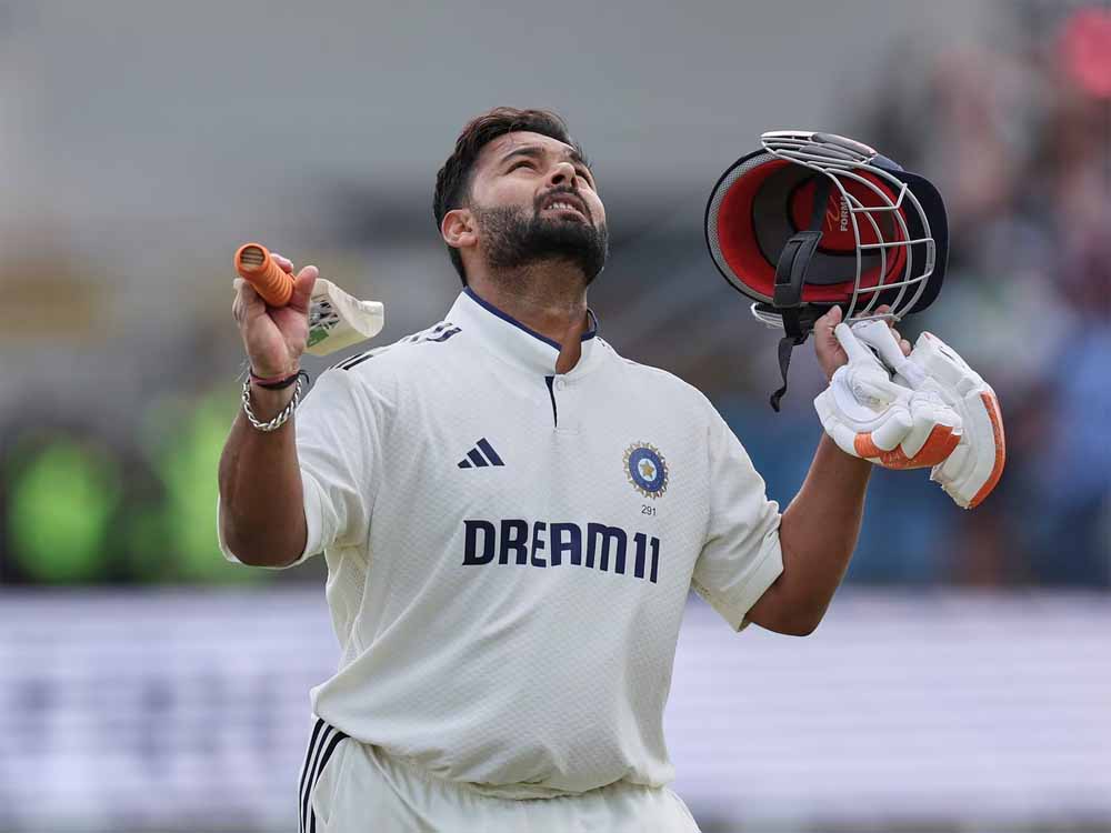 टेस्ट में छाए ऋषभ पंत! सहवाग को पछाड़ बने भारत के नए ‘सिक्सर किंग’