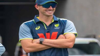 एशेज पिंक-बॉल टेस्ट: ऑस्ट्रेलिया ने घोषित की 14 सदस्यीय टीम, पैट कमिंस बाहर एशेज पिंक-बॉल टेस्ट: ऑस्ट्रेलिया ने घोषित की 14 सदस्यीय टीम, पैट कमिंस बाहर