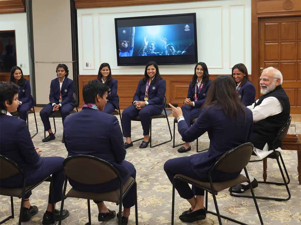 वर्ल्ड चैंपियंस से PM मोदी की अपील: घर लौटकर बेटियों को खेल के लिए प्रेरित करें