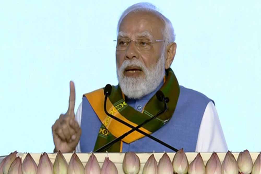 पीएम मोदी ने जारी की पीएम-किसान किस्त, 9 करोड़ किसानों के खातों में पहुँचे 18,000 करोड़ रुपए