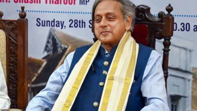 नेहरू-इंदिरा पर टिप्पणी के बाद विवाद: आडवाणी की तारीफ पर थरूर का जवाब वायरल नेहरू-इंदिरा पर टिप्पणी के बाद विवाद: आडवाणी की तारीफ पर थरूर का जवाब वायरल