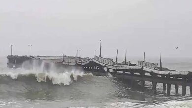 भारत से बस 80 किमी दूर ‘दितवाह’ तूफान! श्रीलंका में 200 मौतें—तटीय राज्यों में अलर्ट भारत से बस 80 किमी दूर ‘दितवाह’ तूफान! श्रीलंका में 200 मौतें—तटीय राज्यों में अलर्ट