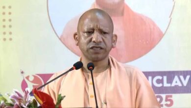 मुख्यमंत्री योगी आदित्यनाथ की फ्लैगशिप योजनाओं से मिली प्रदेश में युवा उद्यमिता को नई रफ्तार मुख्यमंत्री योगी आदित्यनाथ की फ्लैगशिप योजनाओं से मिली प्रदेश में युवा उद्यमिता को नई रफ्तार