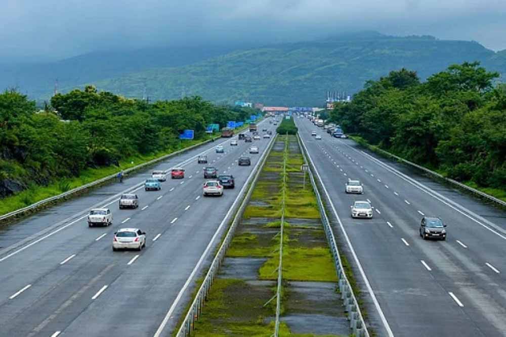 यमुना एक्सप्रेस-वे बन रहा उत्तर प्रदेश के औद्योगिक विकास की धुरी