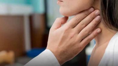 तेजी से वजन बढ़ना और हर वक्त थकान? हो सकता है थायराइड, जानिए इसके 7 बड़े लक्षण