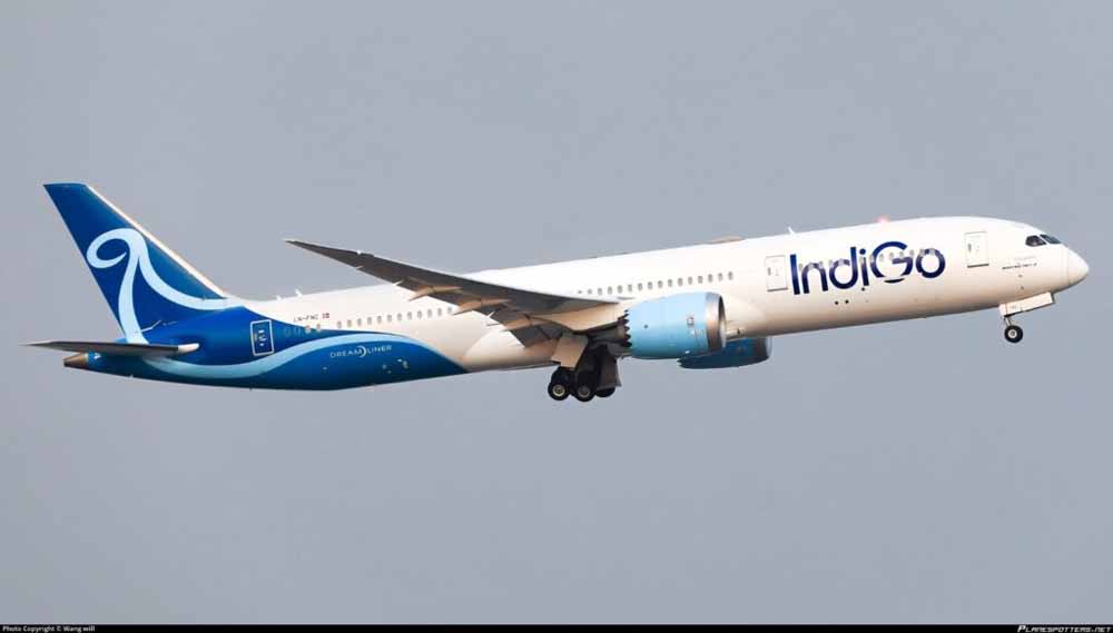 इंडिगो उड़ानों में गड़बड़ी, DGCA ने चेताया—रिपोर्ट के बाद कड़ी कार्रवाई संभव