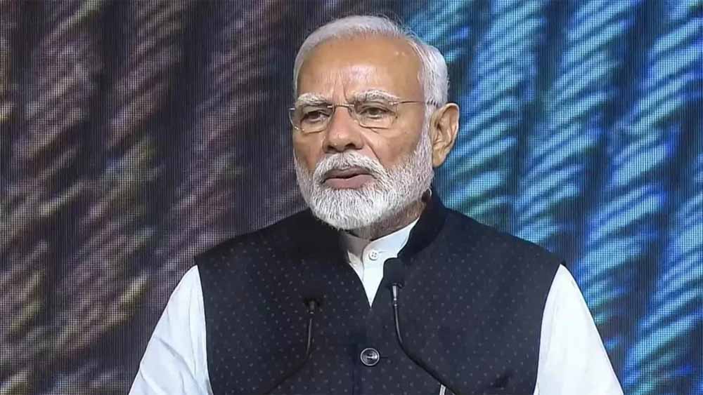 बंगाल रैली से पहले मौसम बना बाधा, पीएम मोदी का हेलिकॉप्टर नहीं उतर पाया