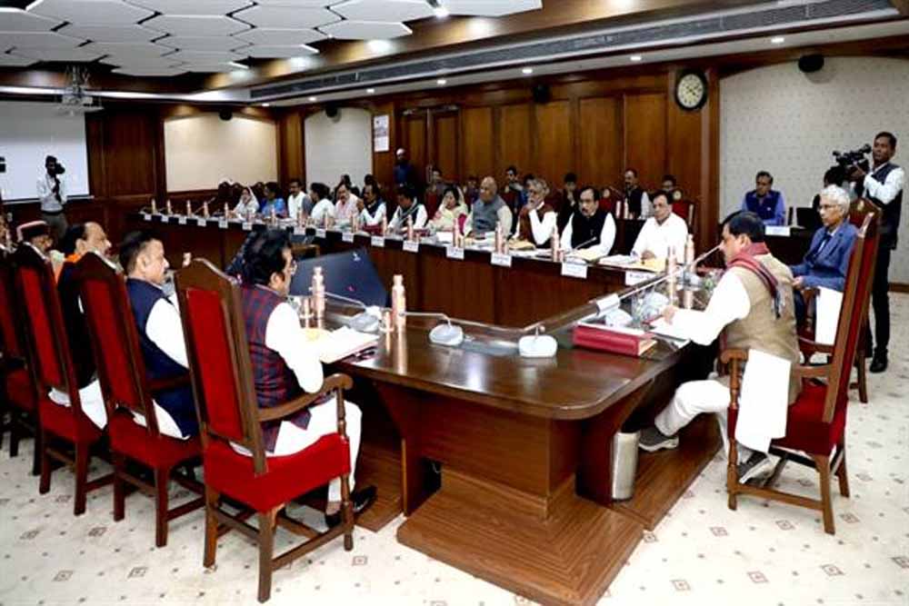 बड़वाह-धामनोद 4 लेन मार्ग मय पेव्हड शोल्डर के निर्माण कार्यों के लिए 2,508 करोड़ 21 लाख रूपये की प्रशासकीय स्वीकृति