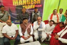 पांढुर्णा में मंत्री सारंग ने युवा खिलाड़ी मंगेश यादव के परिजन से की भेंट