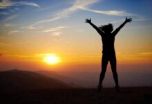 इन 5 खूबियों वाले लोगों पर फिदा हो जाता है हर कोई, सफलता खुद चलकर आती है