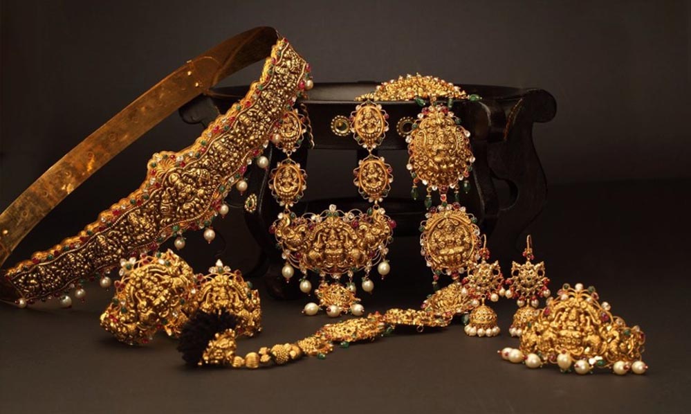 गोल्ड खरीदने का मूड है? 11 दिसंबर का 10 ग्राम सोने का नया भाव जानें, 18K, 22K और 24K सोने की ताजा कीमत