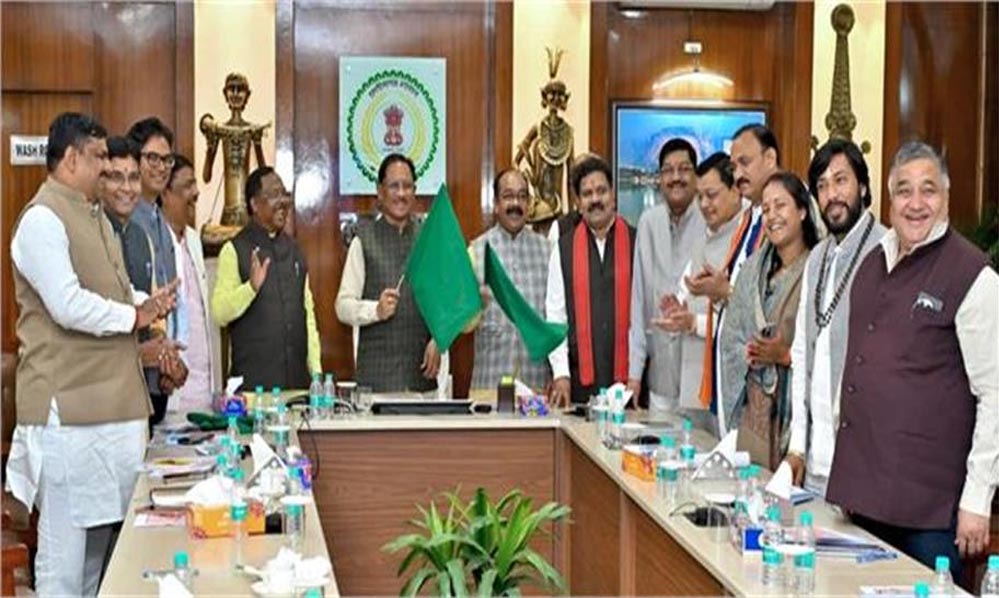 छत्तीसगढ़ में ग्रामीण परिवहन क्रांति: 24 नई बसें शुरू, 180 गांव सीधे जुड़े