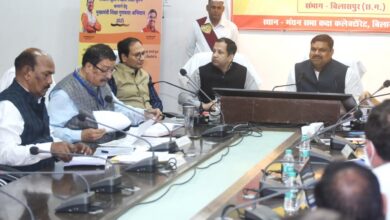 रायपुर : स्कूलों के प्रति प्रेम करने वाले समर्पित शिक्षकों की जरूरत, संसाधनों की कोई कमी नहीं –  गजेंद्र यादव