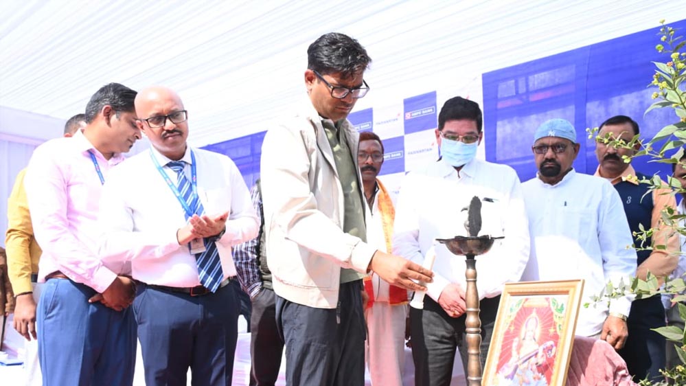 रायपुर : वित्तमंत्री श्री चौधरी ने स्मार्ट क्लासरूम एवं आधुनिक लाइब्रेरी का किया लोकार्पण रायपुर : वित्तमंत्री श्री चौधरी ने स्मार्ट क्लासरूम एवं आधुनिक लाइब्रेरी का किया लोकार्पण