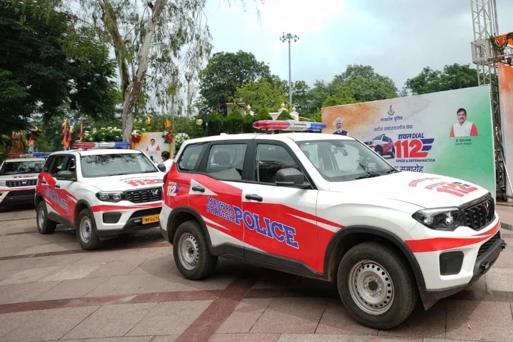 डायल-112 की त्वरित कार्यवाही: घायलों को समय पर उपचार दिलाया एवं वृद्ध महिला को सकुशल परिजनों से मिलाया