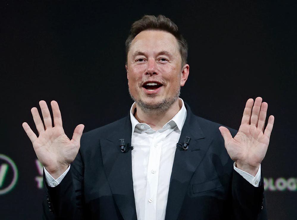 एलोन मस्क ने बनाया वर्ल्ड रिकॉर्ड: 600 अरब डॉलर की संपत्ति पार करने वाले पहले इंसान