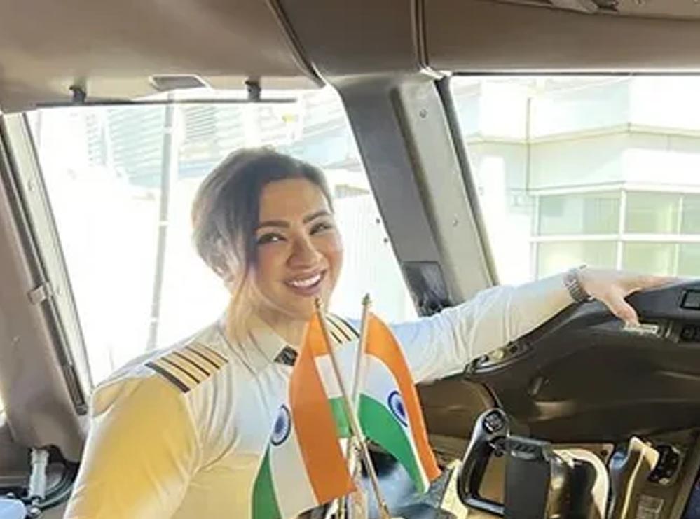 नॉर्थ पोल उड़ान से पहले कैप्टन जोया का जोश: बोलीं—इतिहास रचने जा रहे हैं, कई वर्ल्ड रिकॉर्ड बनेंगे