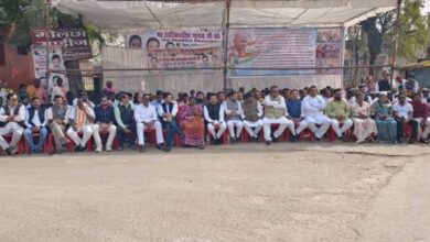 मनरेगा नियमों में बदलाव के खिलाफ कांग्रेस का प्रदर्शन, केंद्र सरकार पर जमकर हमला