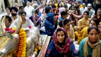 श्रीलंका पर धमाकेदार जीत के बाद भारतीय महिला टीम ने नरसिंह स्वामी मंदिर में लिया आशीर्वाद