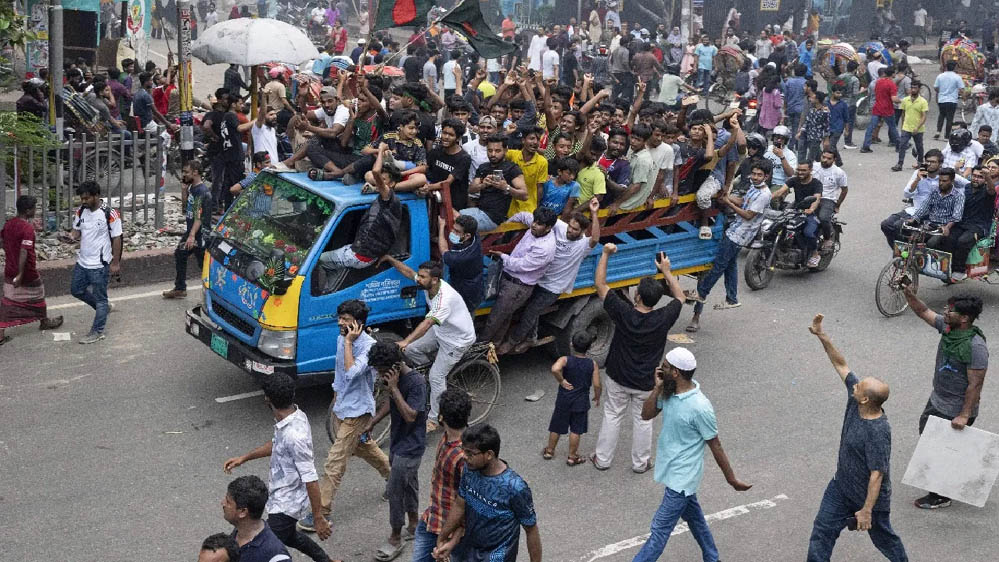 बांग्लादेश में अल्पसंख्यकों पर बढ़ती हिंसा, अंतरराष्ट्रीय समुदाय चिंतित