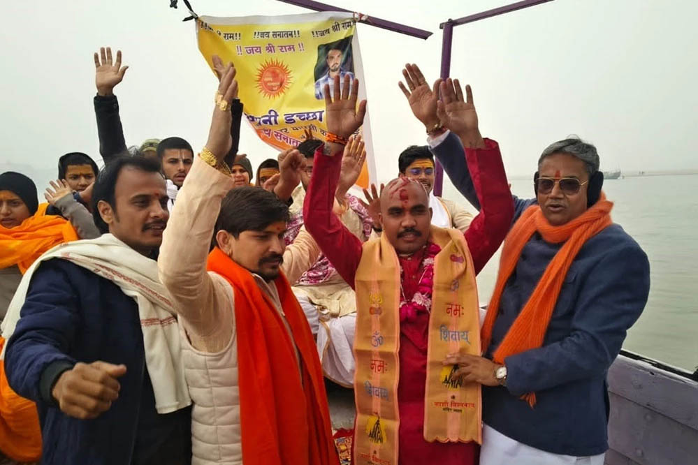 सागर के इंजीनियर असद खान बने अथर्व त्यागी, काशी में अपनाया सनातन धर्म, बोले- ‘मैं बजरंग बली का भक्त’