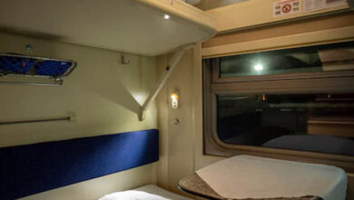 ट्रेनों में चादर और टॉवल ले जा रहे यात्री, दो साल में रेलवे को हुआ 34 लाख रुपये का नुकसान