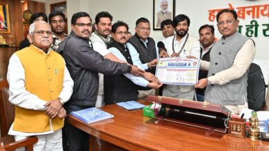 रायपुर : मुख्यमंत्री श्री विष्णुदेव साय से सतनामी विकास परिषद के प्रतिनिधिमंडल ने की सौजन्य भेंट